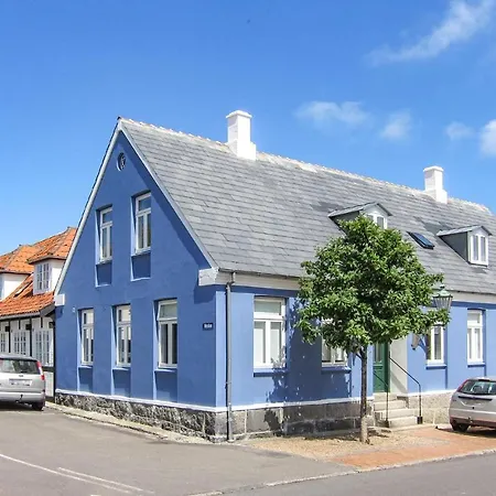 Apartment 2 Bedroom In *