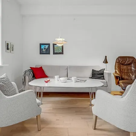 Apartment 2 Bedroom In